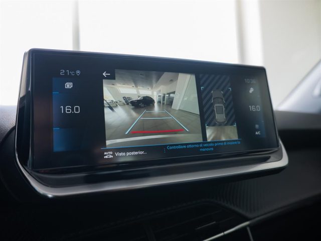 PEUGEOT 2008 usata, con Volante multifunzione