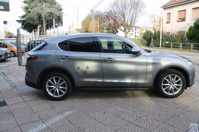 ALFA ROMEO Stelvio usata, con Cerchi in lega