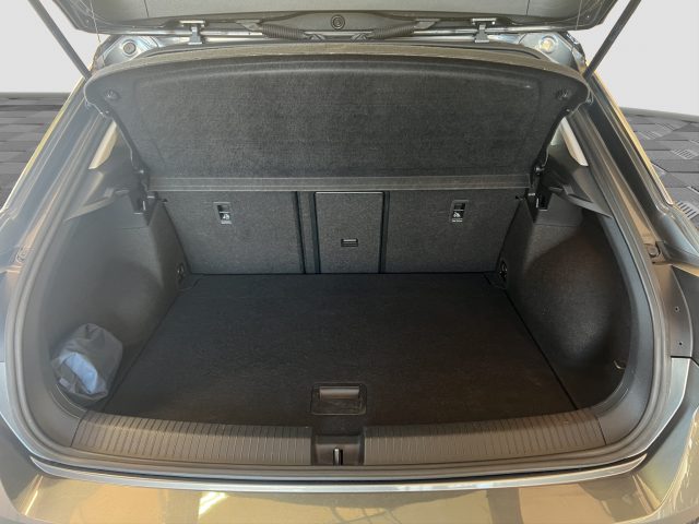 VOLKSWAGEN T-Roc usata 12