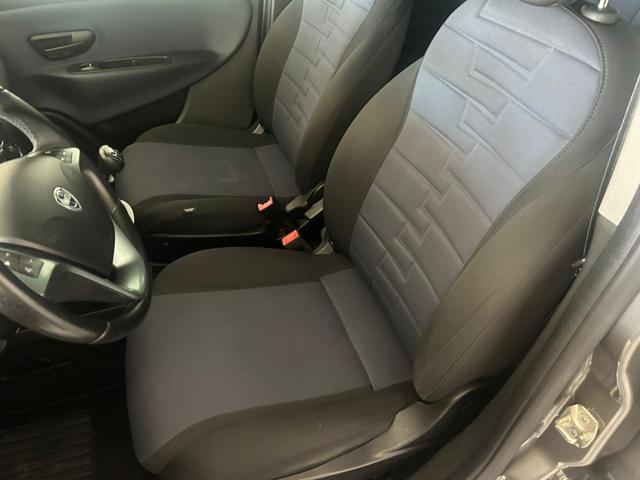 LANCIA Ypsilon usata, con Autoradio