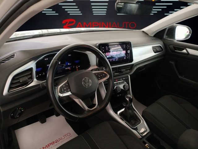 VOLKSWAGEN T-Roc usata 12