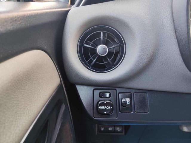 TOYOTA Yaris usata, con Lettore CD