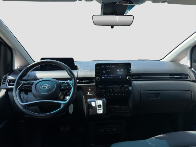 HYUNDAI Staria usata 12