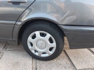 MERCEDES-BENZ C 200 usata 15