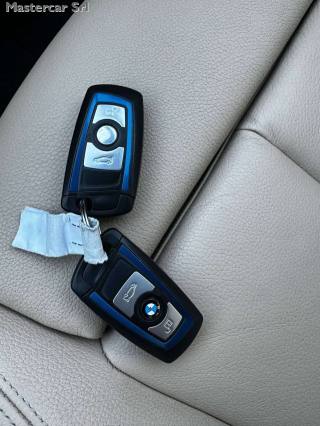 BMW 330 usata, con USB