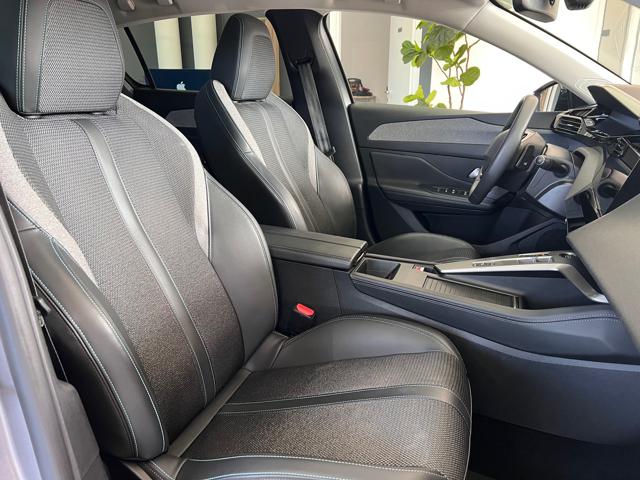 PEUGEOT 308 usata, con Volante in pelle