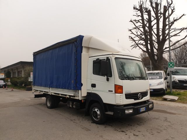 NISSAN usata 1