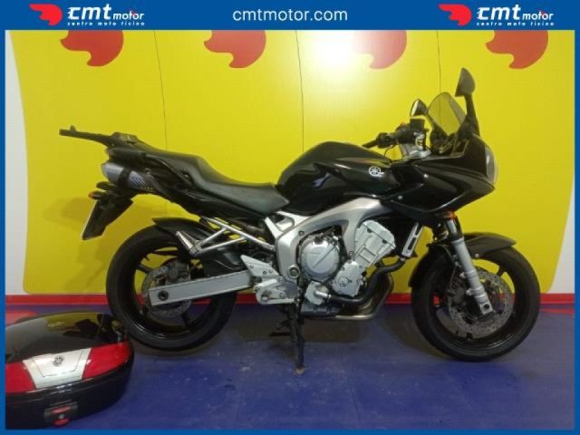 YAMAHA FZ6 Fazer usata 0