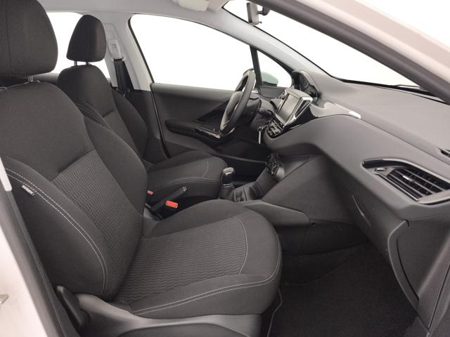 PEUGEOT 208 usata, con Android Auto