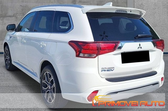 MITSUBISHI Outlander usata, con Bluetooth