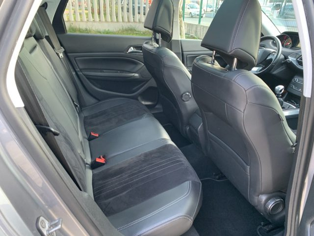 PEUGEOT 308 usata, con Controllo automatico clima