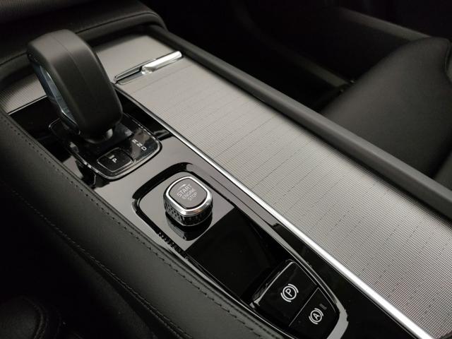 VOLVO XC90 usata, con Fari LED