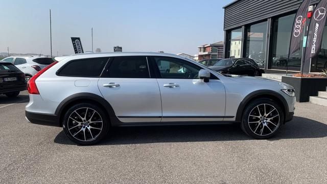 VOLVO V90 Cross Country usata, con Lettore CD