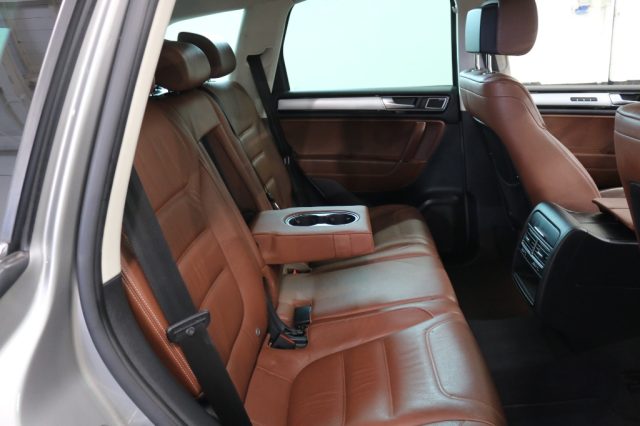 VOLKSWAGEN Touareg usata, con Servosterzo