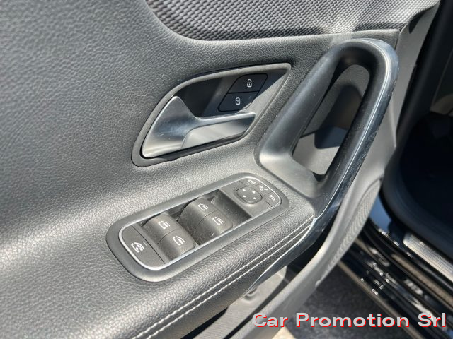 MERCEDES-BENZ CLA 180 usata, con Cerchi in lega