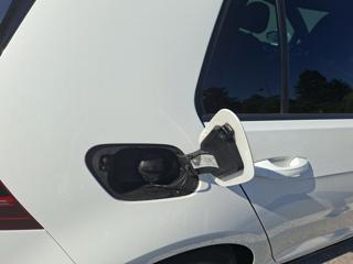 VOLKSWAGEN Golf usata, con Airbag testa