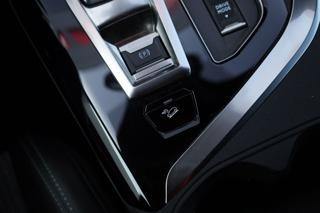 PEUGEOT 5008 usata, con Sistema di navigazione