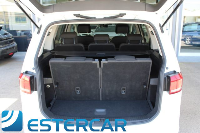 VOLKSWAGEN Touran usata, con Controllo automatico clima