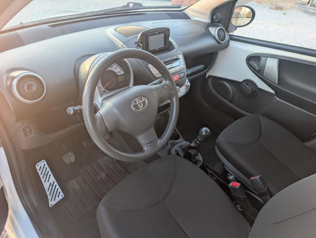 TOYOTA Aygo usata, con Autoradio