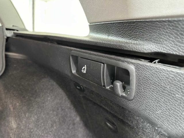 VOLKSWAGEN Passat usata 28