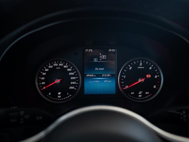 MERCEDES-BENZ GLC 200 usata, con Regolazione elettrica sedili