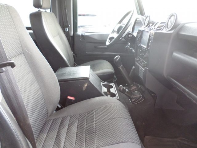 LAND ROVER Defender usata 17