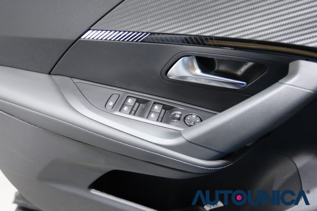 PEUGEOT 2008 usata, con Luci diurne