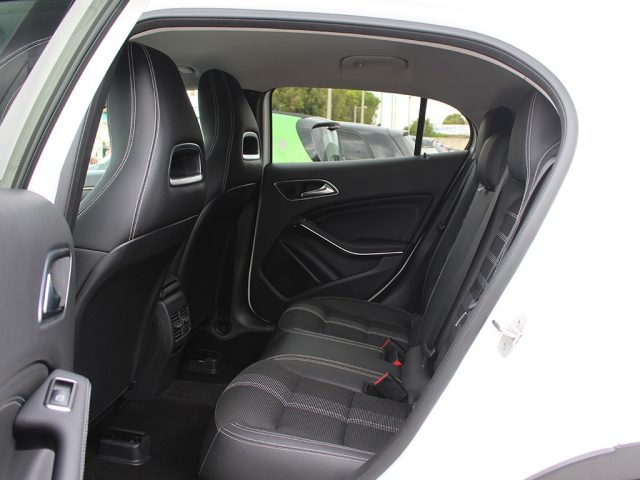 MERCEDES-BENZ GLA 200 usata, con ESP