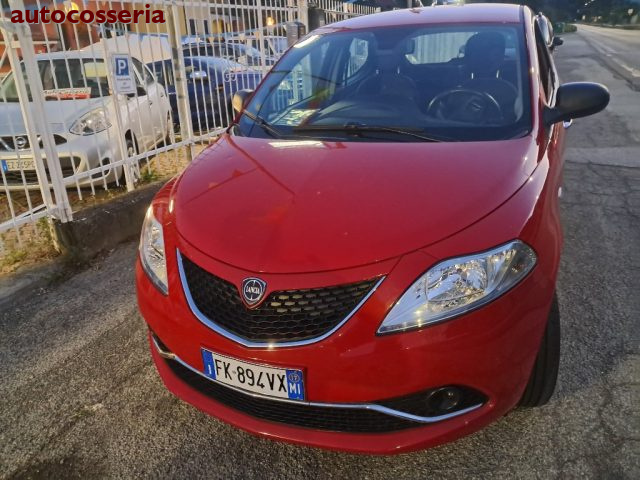 LANCIA Ypsilon usata, con Airbag