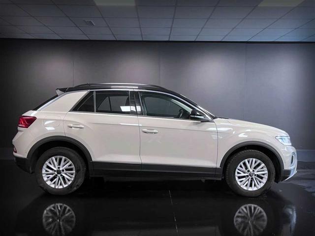 VOLKSWAGEN T-Roc usata, con Autoradio