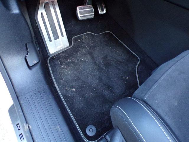 PEUGEOT 3008 usata, con Volante riscaldabile