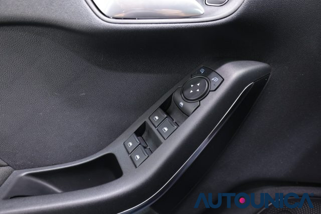 FORD Fiesta usata, con Bluetooth