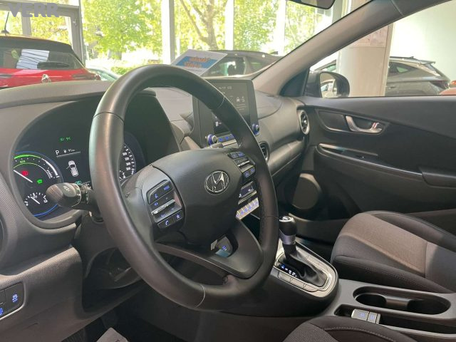 HYUNDAI Kona usata, con USB