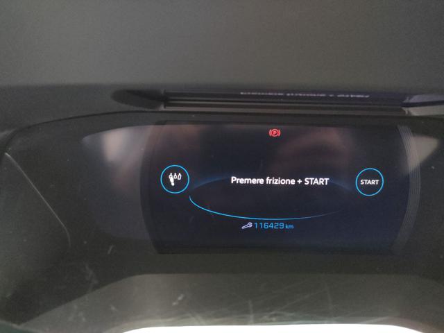PEUGEOT 2008 usata, con Touch screen
