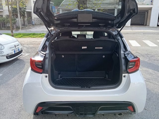 TOYOTA Yaris usata, con Servosterzo
