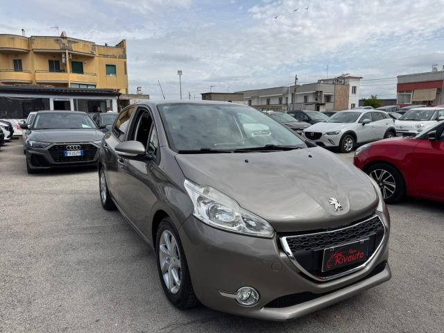 PEUGEOT 208 usata, con Airbag