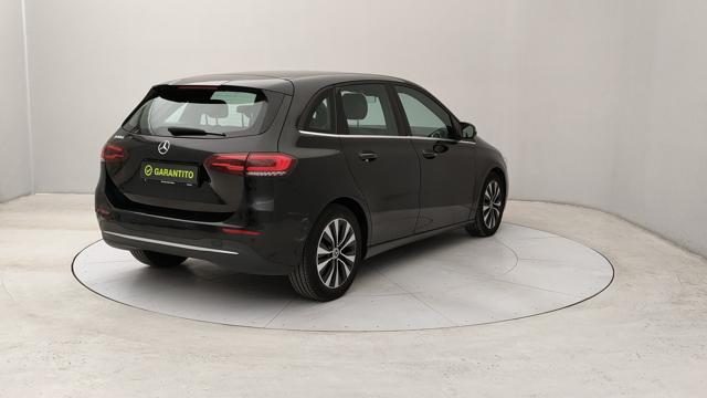 MERCEDES-BENZ B 180 usata, con Alzacristalli elettrici