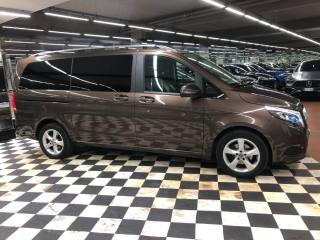 MERCEDES-BENZ V 220 usata, con Fari LED