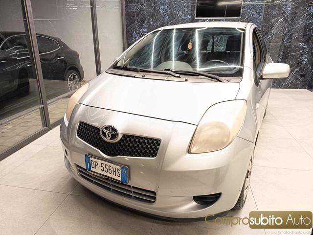 TOYOTA Yaris usata, con Airbag