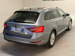 SKODA Superb usata, con Autoradio