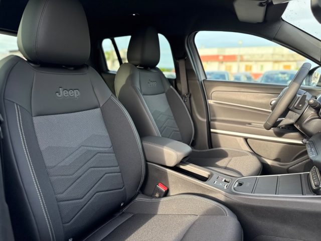 JEEP Avenger usata, con Volante in pelle