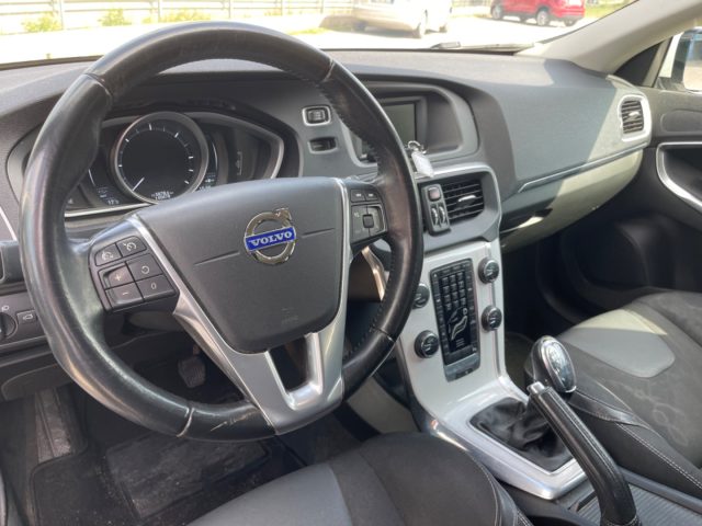 VOLVO V40 usata 10