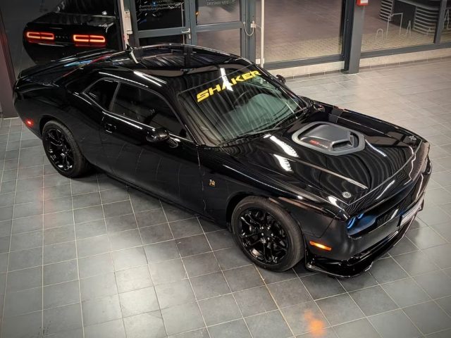 DODGE Challenger usata, con Autoradio