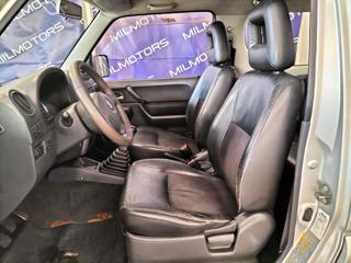 SUZUKI Jimny usata, con Interni in pelle