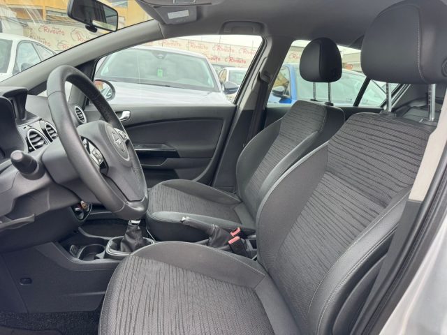 OPEL Corsa usata, con ESP