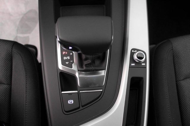 AUDI A4 usata, con Autoradio