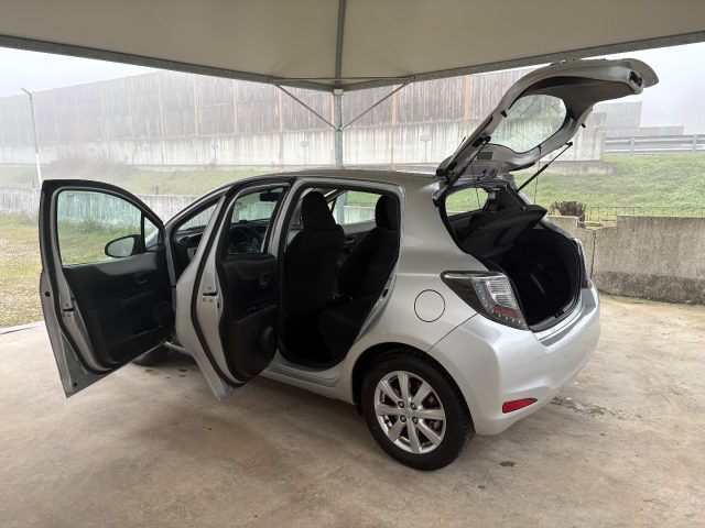 TOYOTA Yaris usata 44