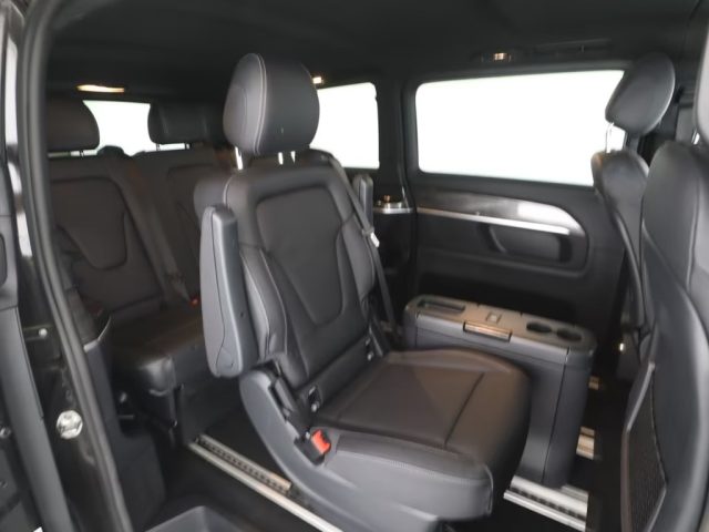 MERCEDES-BENZ EQV usata, con Autoradio