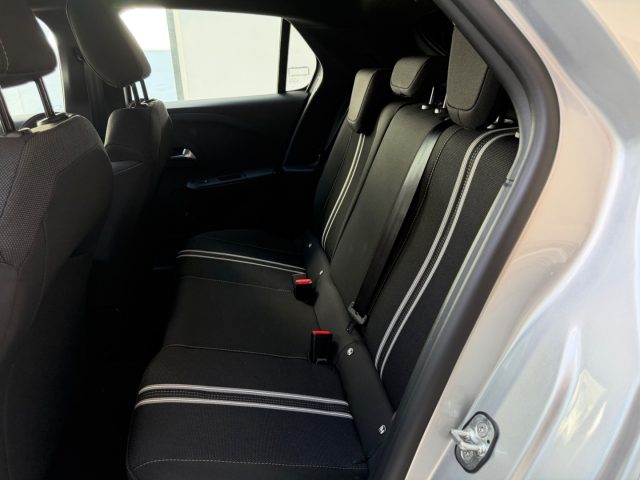 OPEL Corsa usata, con Leve al volante