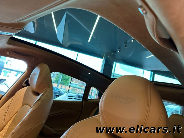 ASTON MARTIN DBX usata, con USB